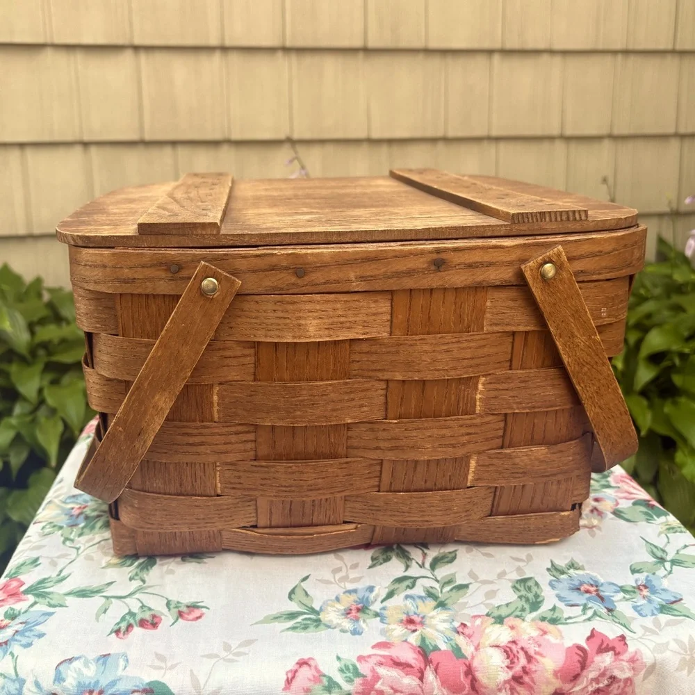 Basketville Vermont Double Handled Picnic Basket